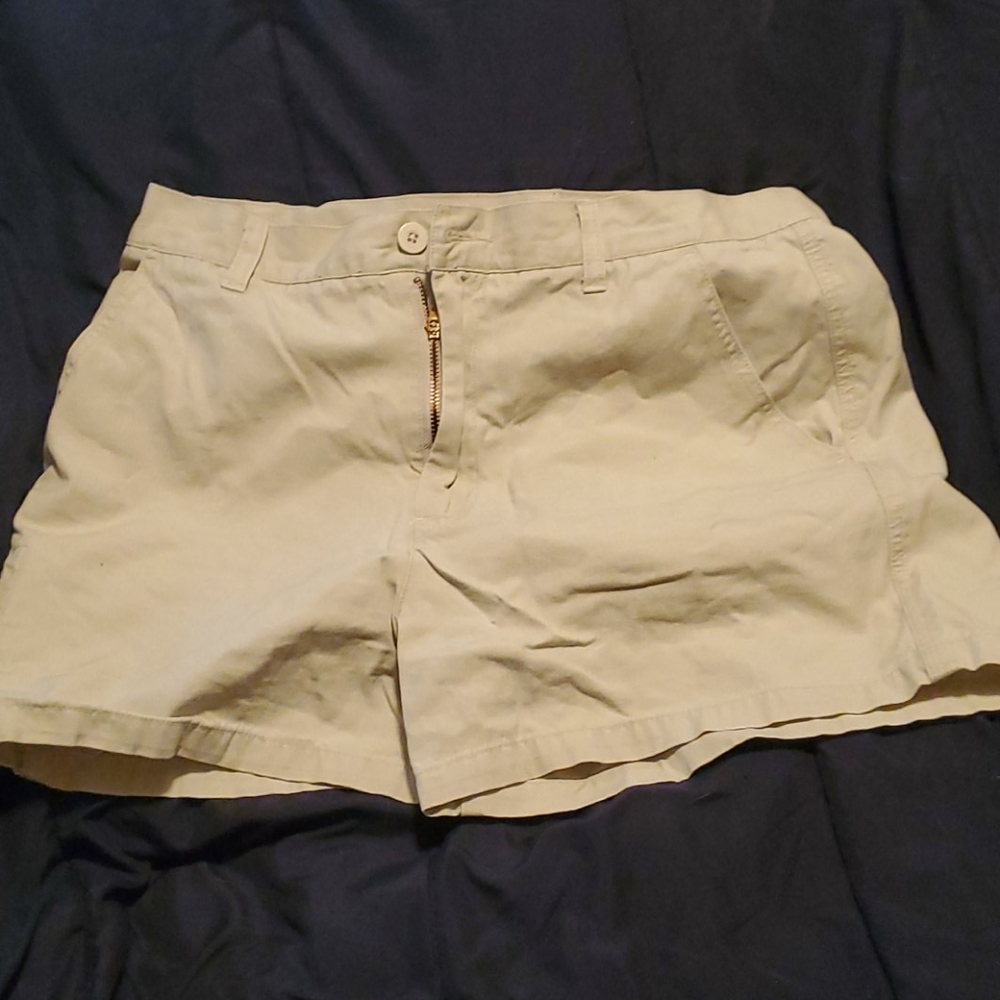 American Eagle Khaki shorts